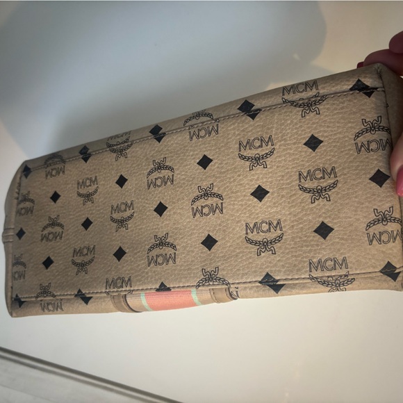 MCM Tote Bag - Picture 11 of 16